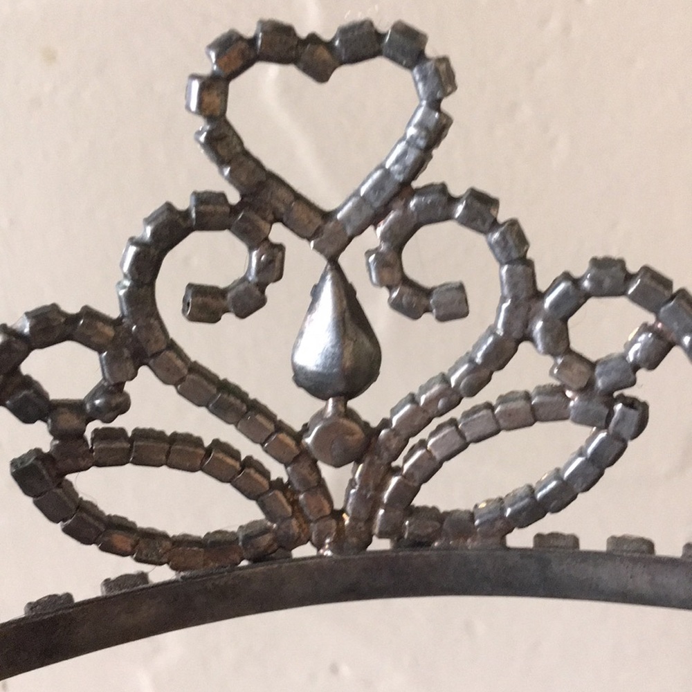 Beautiful Vintage tiara crown Halloween - Picture 6 of 6